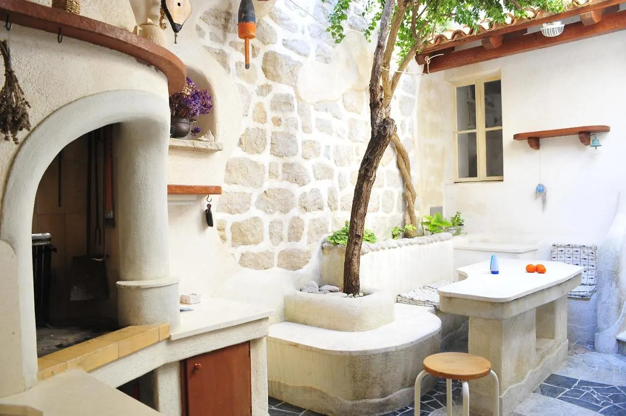 Villa Ana Rab Town 0*,